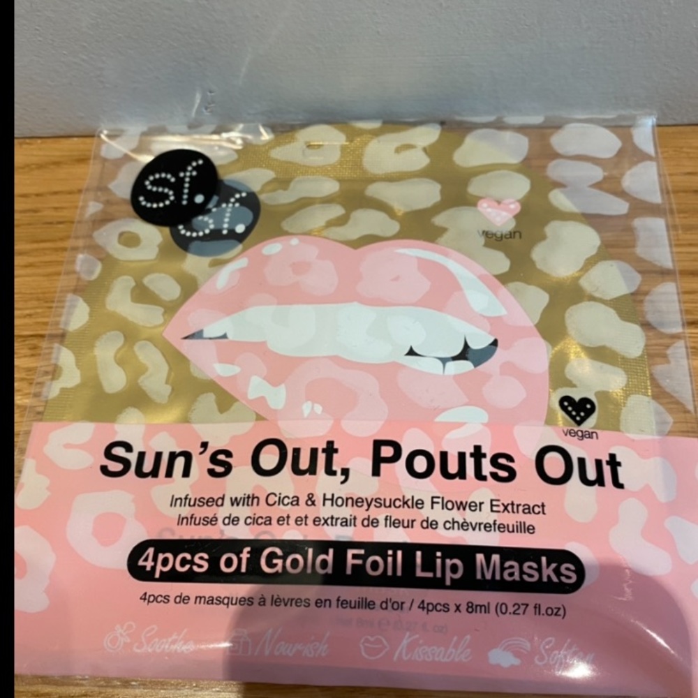 NWT SF Glow Vegan Gold Foil Lip Masks 4-piece set